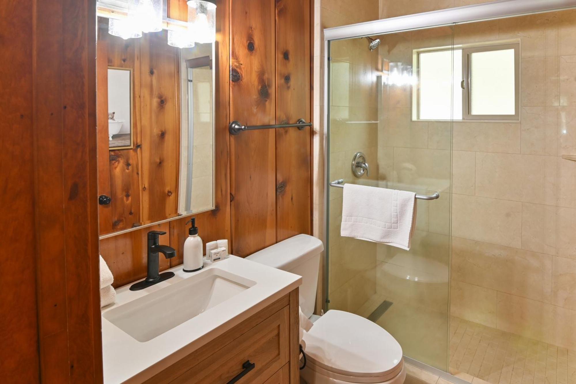 Harris Lakeview Cabin ベース・レイク エクステリア 写真